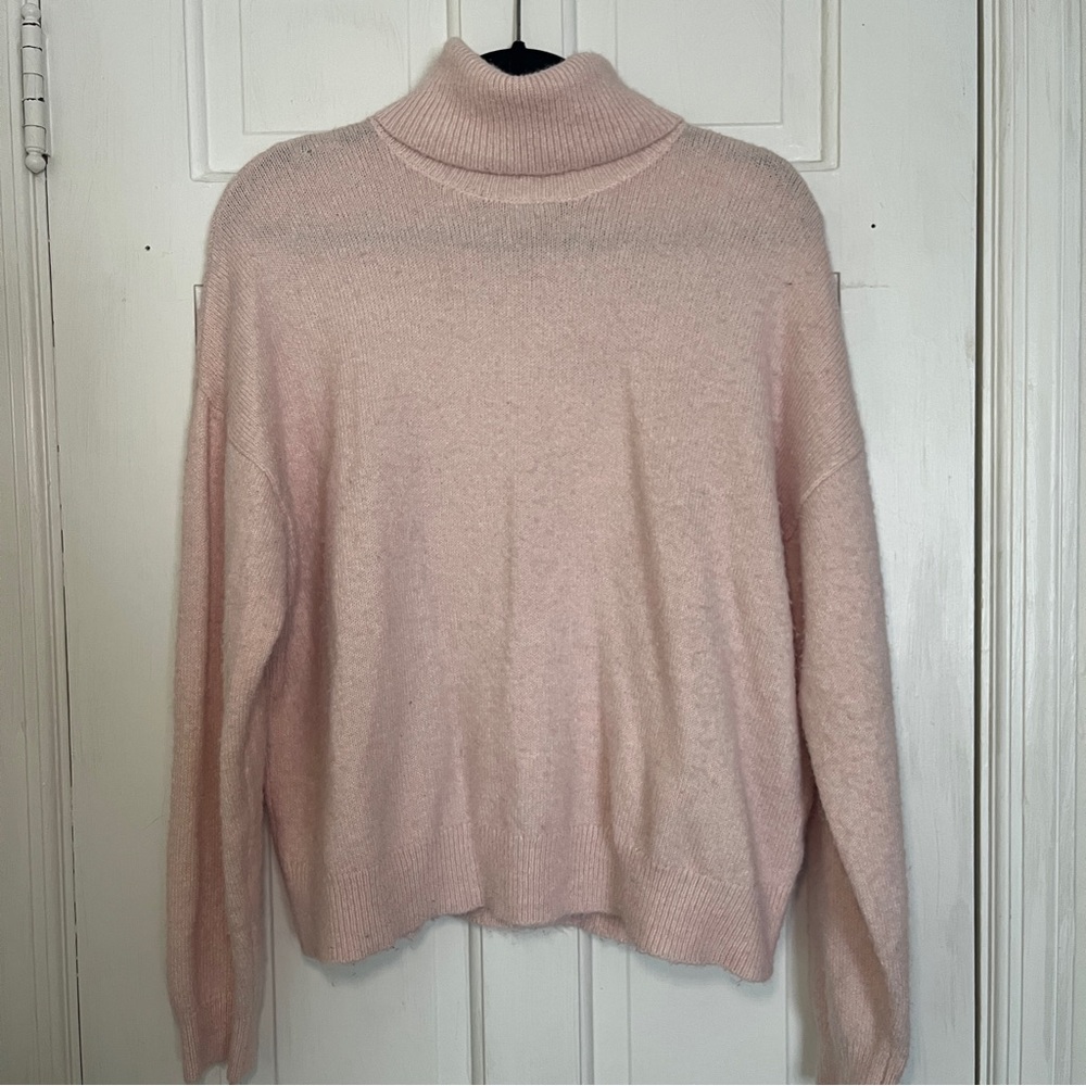 On 34th (Macys) baby pink turtle neck sweater